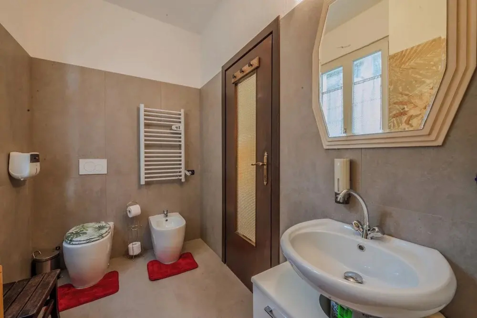 Master Clod Guest House