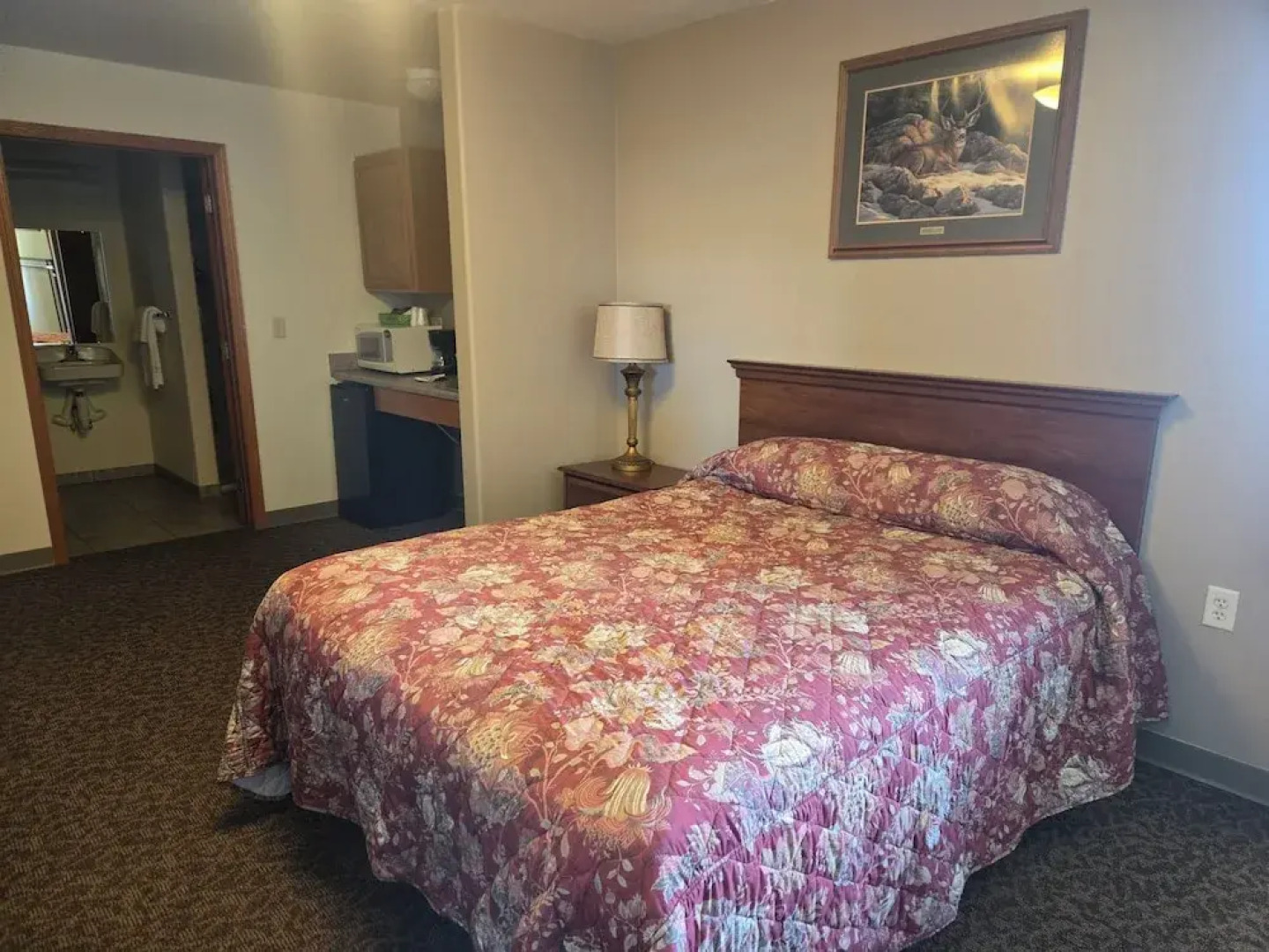 Hanks Reno Junction Lodge