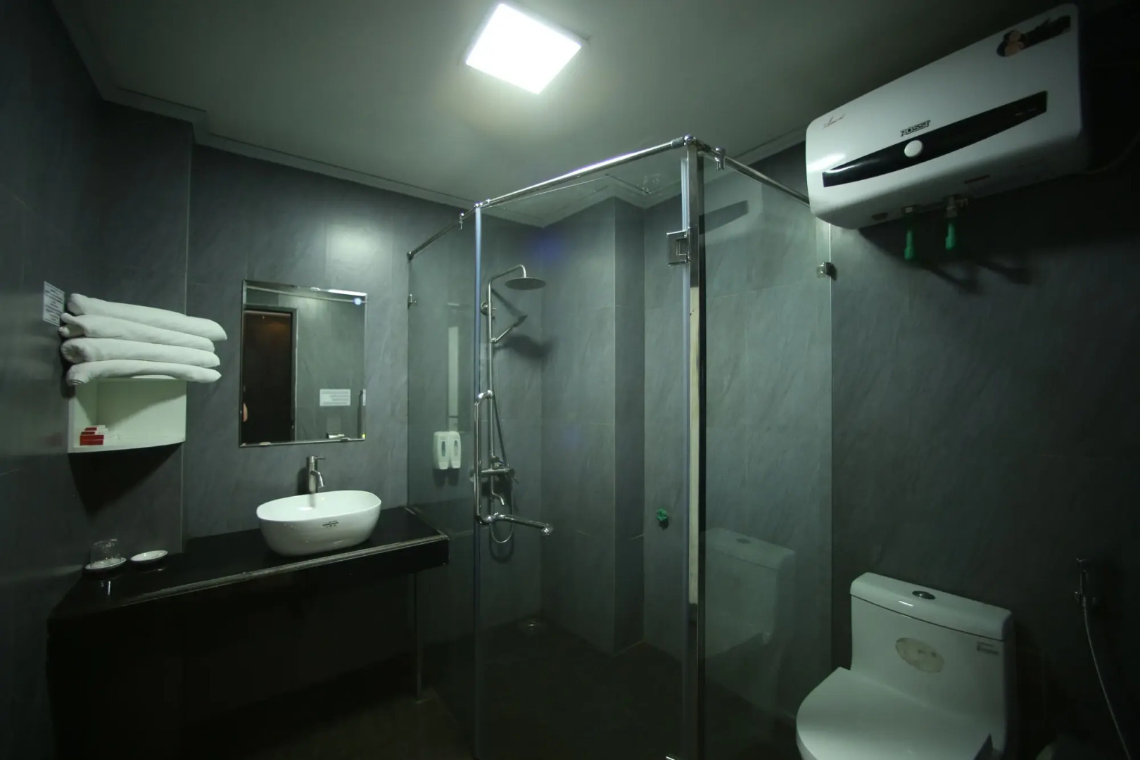 Phuong Nam Mountain View Hotel