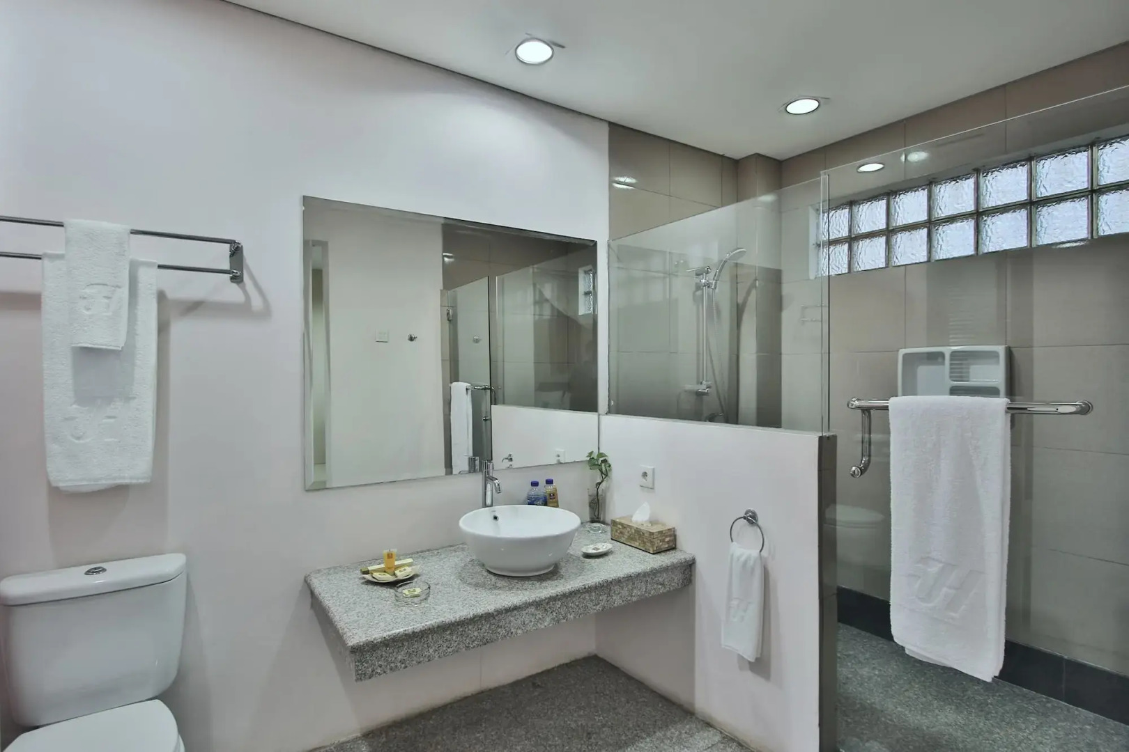 The Jayakarta Suite Komodo Flores