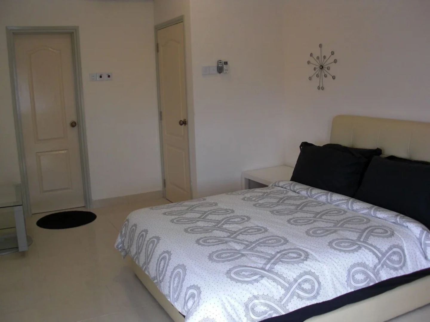 8 O Clock Lodge Condo Bandar Utama