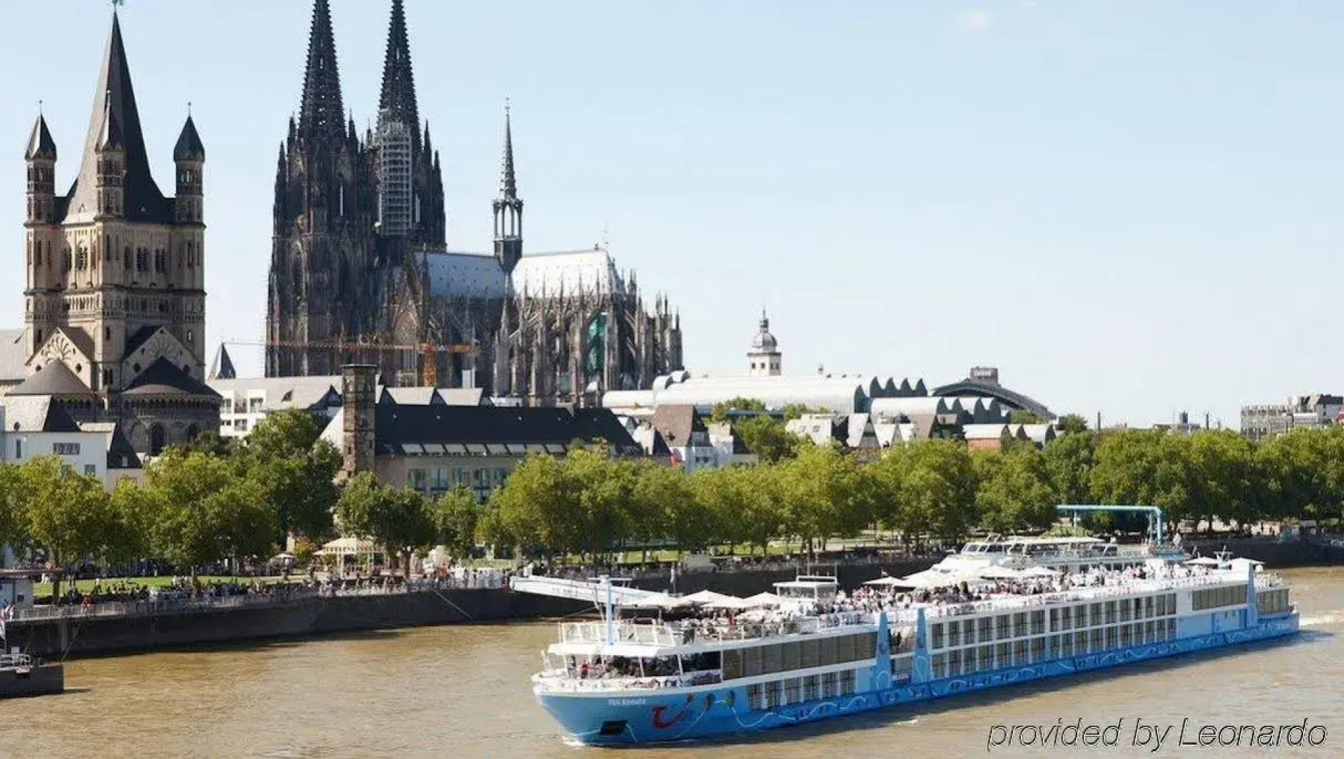 FairCruise Deluxe Hotelship Cologne