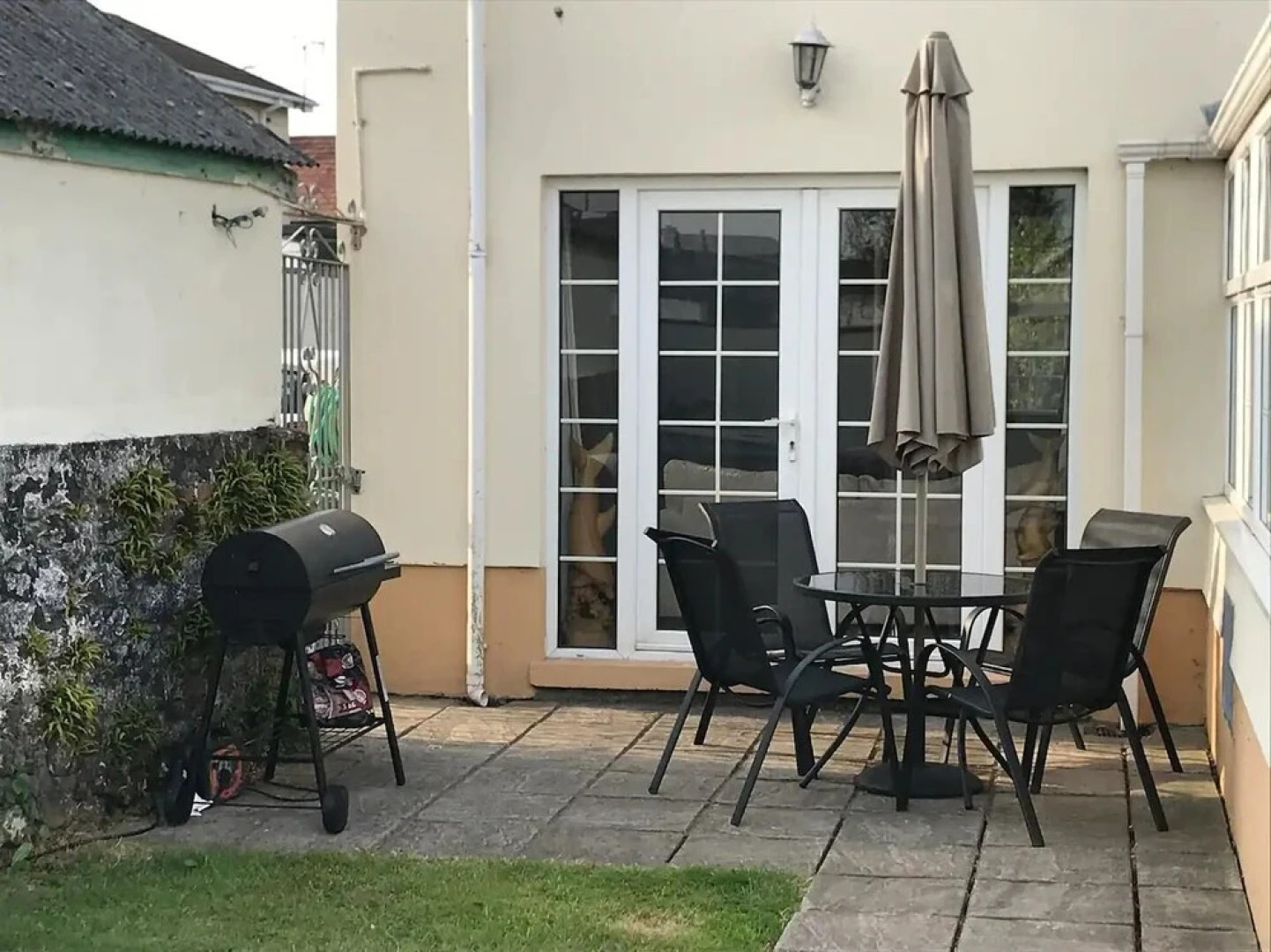 Build Your Memories hot tub Garden Sleeps 14 or 16