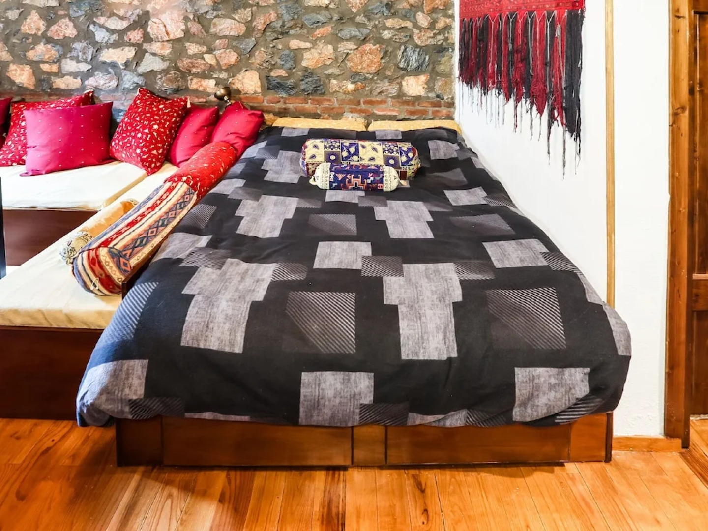 Exotic Holiday Home in Pella with Garden