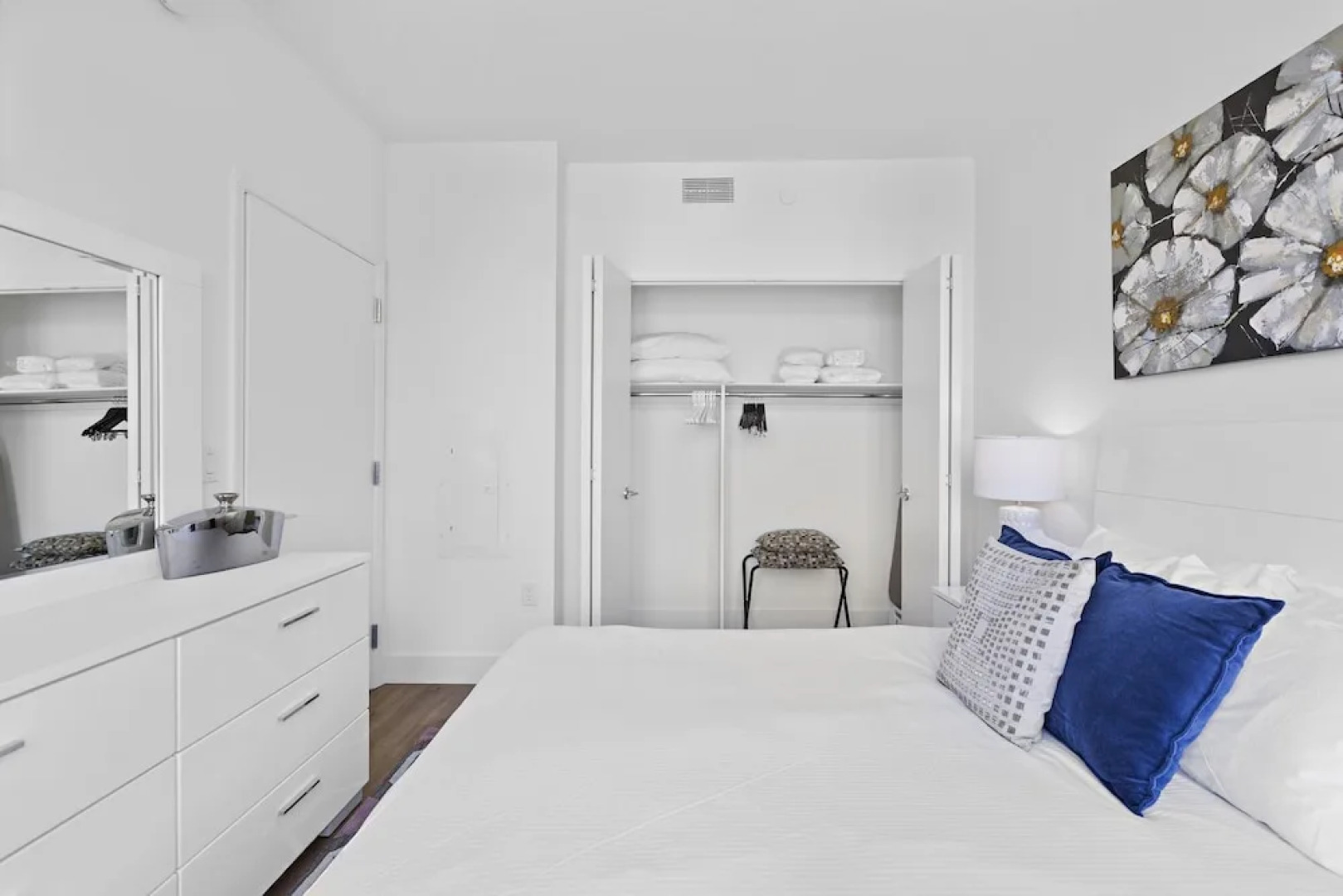 Global Luxury Suites White Plains