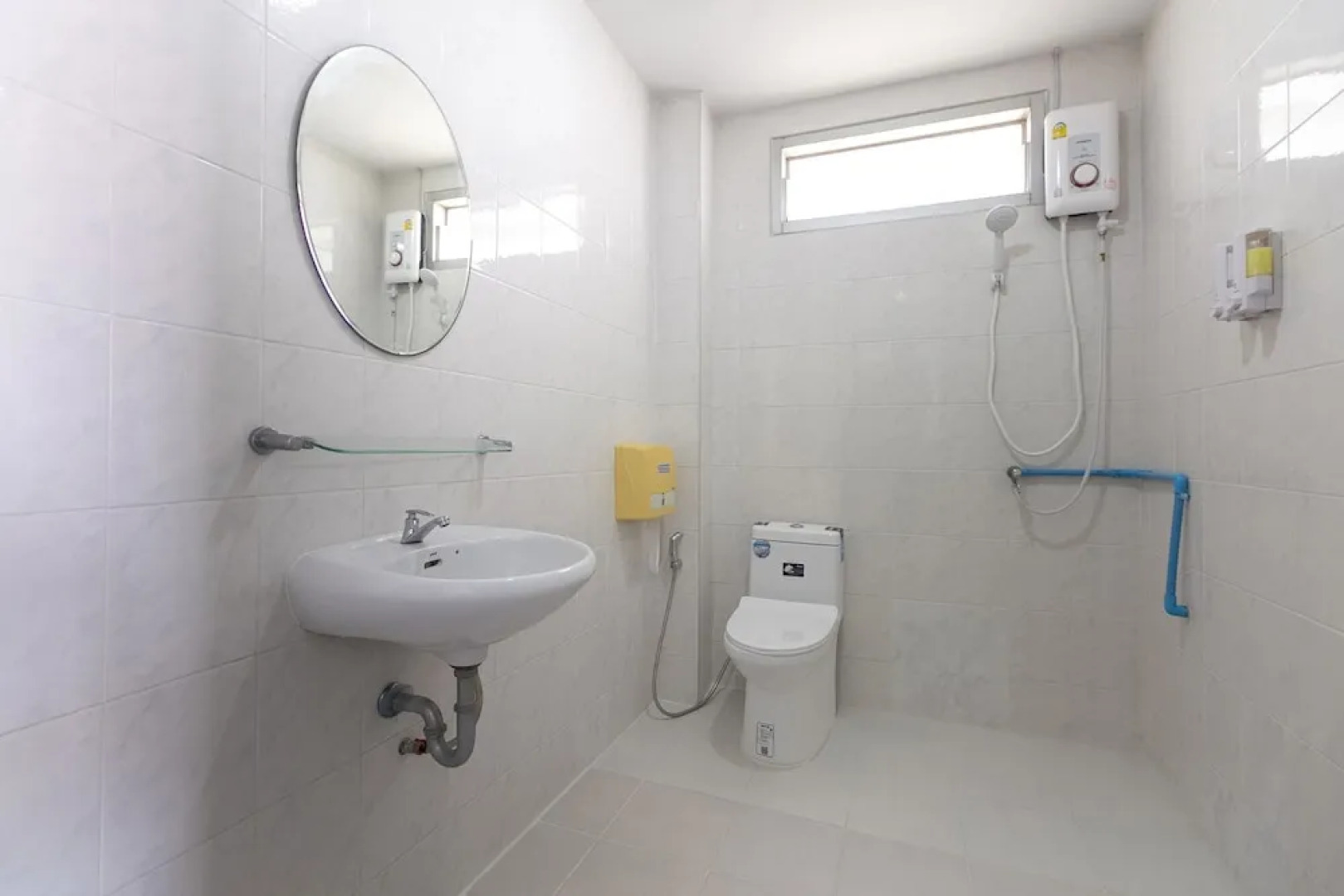 Oyo 664 Nara Hotel Restaurant And Bar