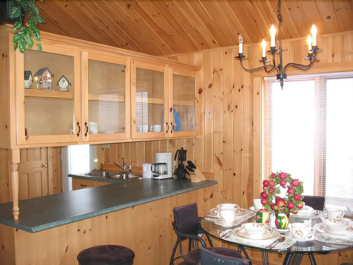 Cable Head Suites & Cottages