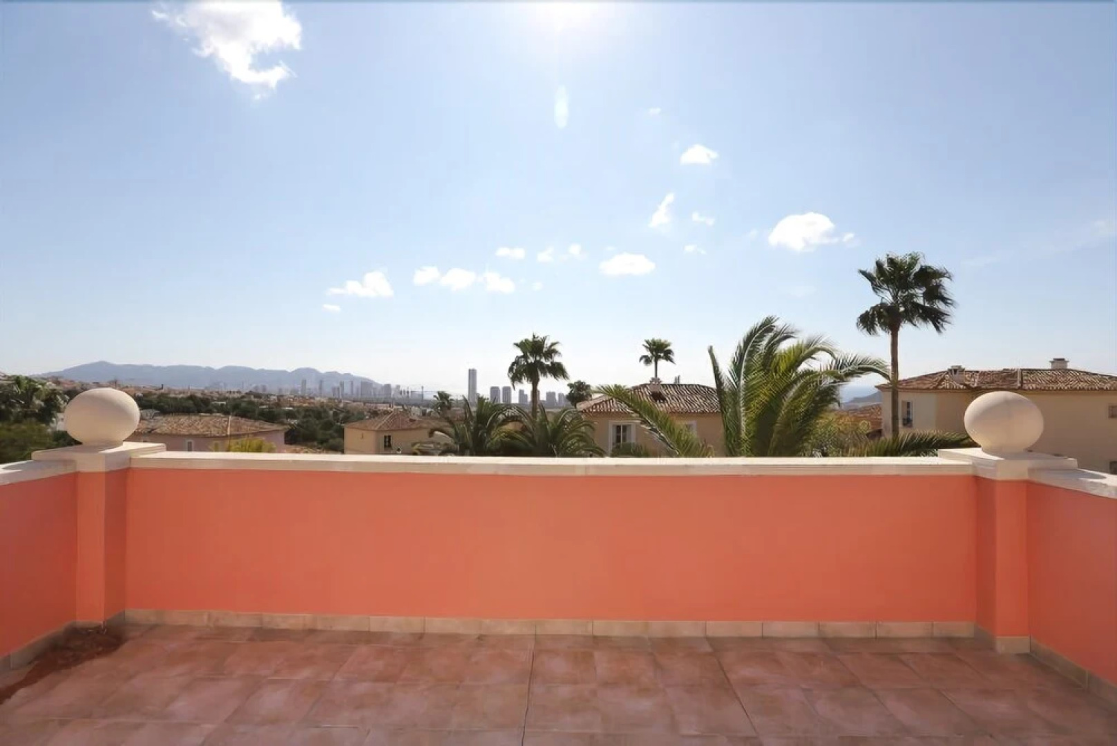 Luxury Villa Located In The Exclusive Area Of Finestra