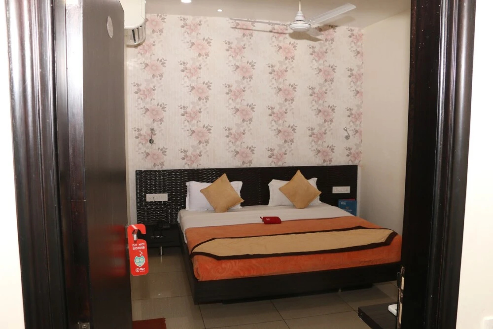 OYO 1075 Hotel City Home
