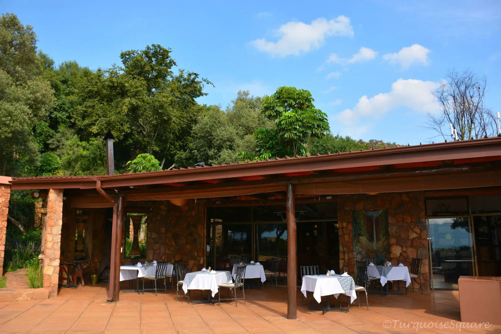 La Montagne Guest Lodge