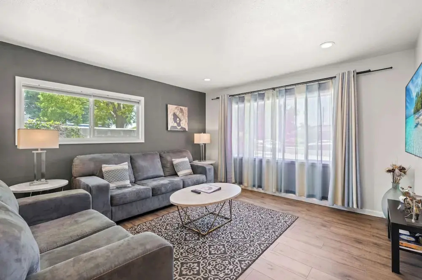 Spacious Family Friendly House in Central Location