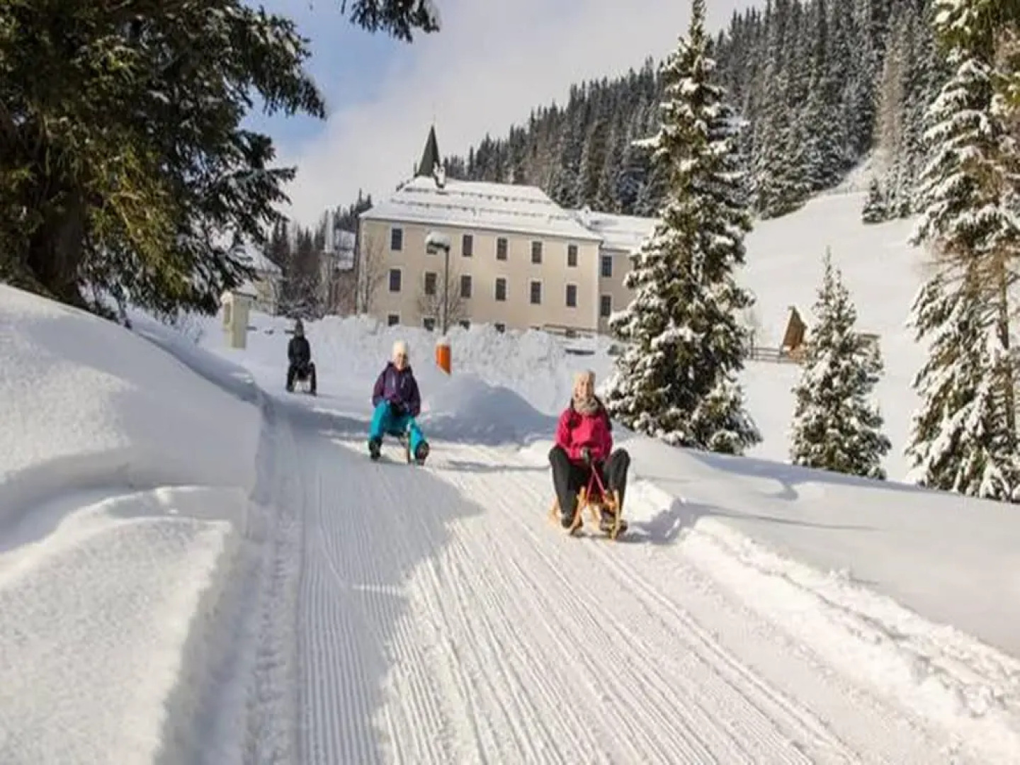 Chalet by the ski Lift With Balcony and Sauna