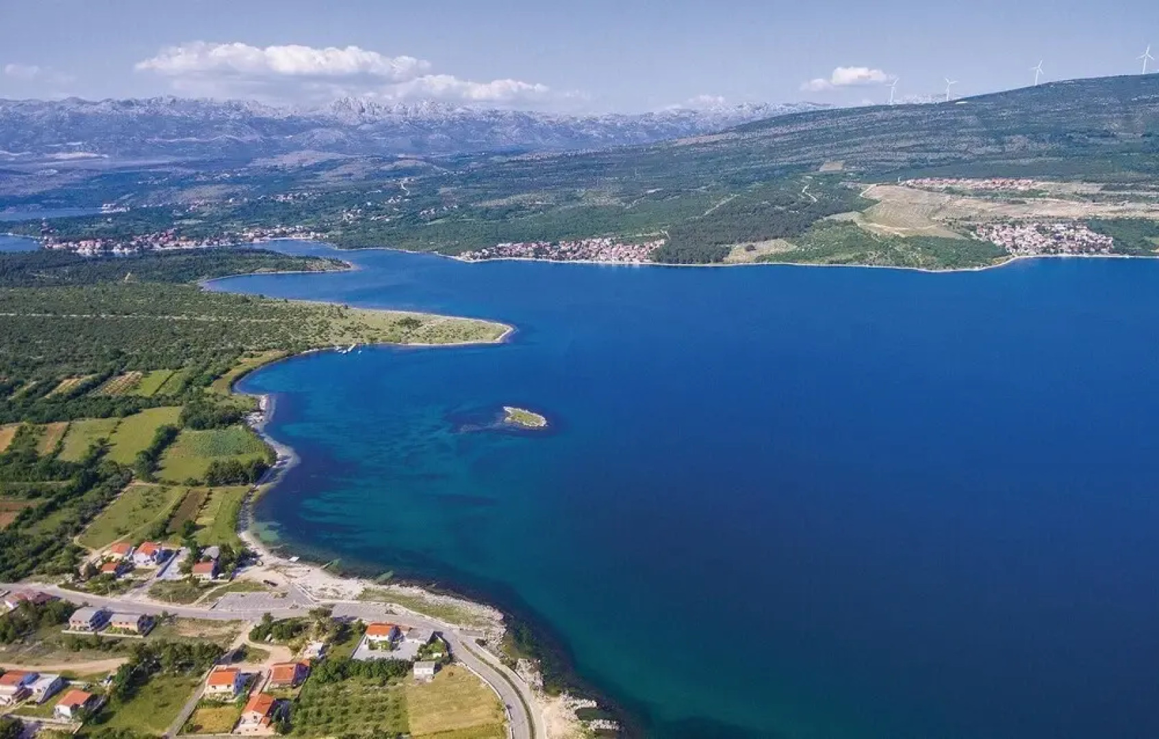 Beautiful Home in Pridraga With Wifi and 8 Bedrooms