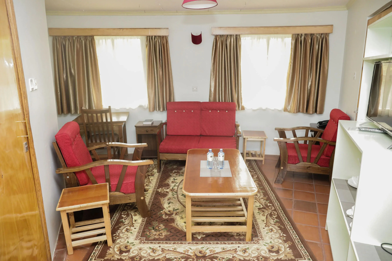 Lake Olbolosat Resort Park Lodge