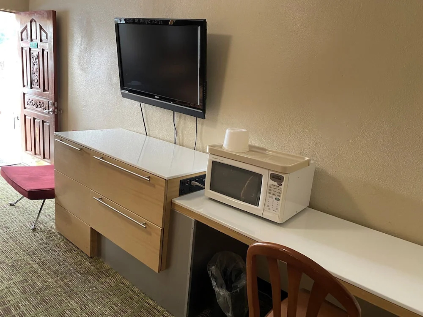 Pacific Express Inn
