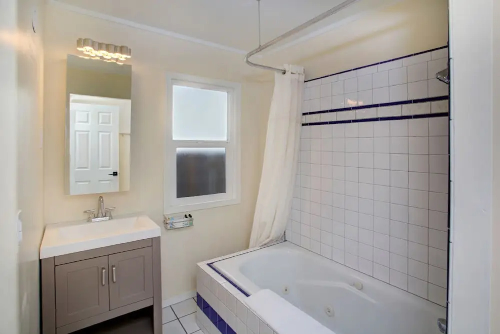 Paradise Suites & Rental