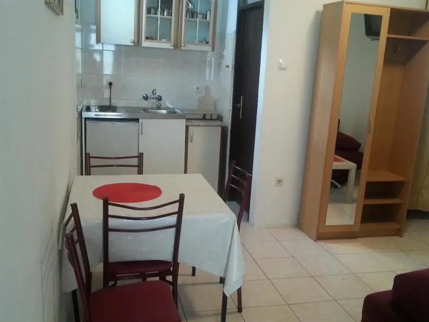 Rooms & Apartments Anka