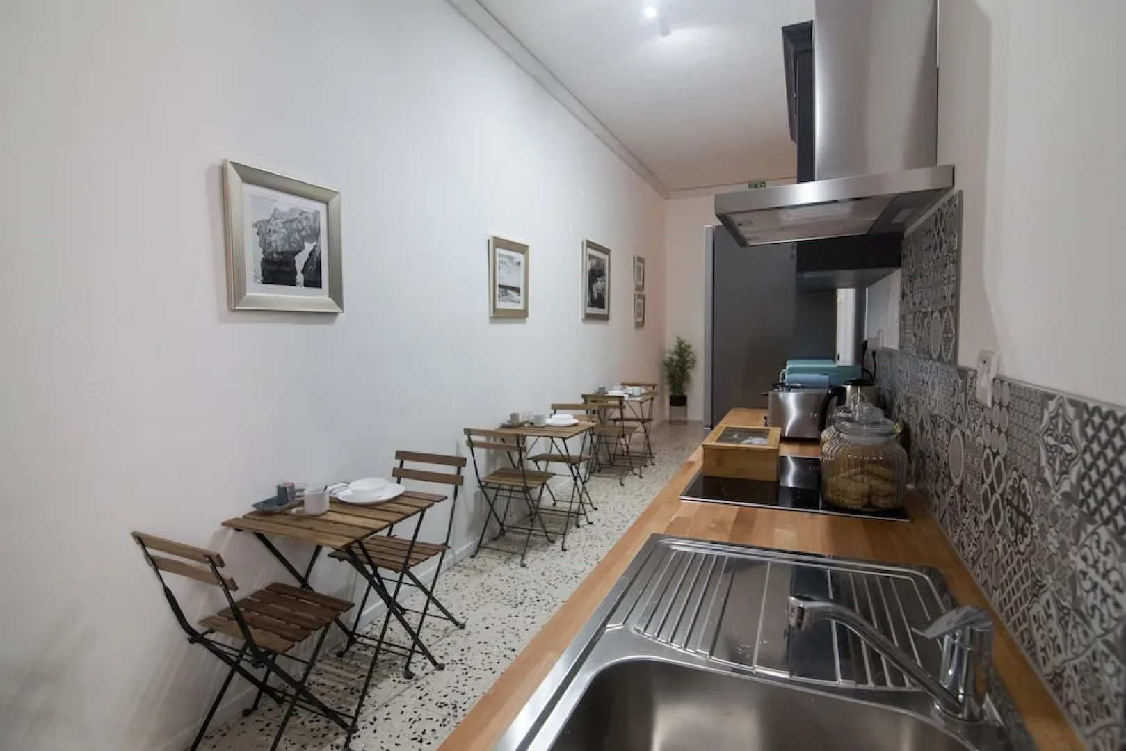 The Burrow City Rooms (Homestay)