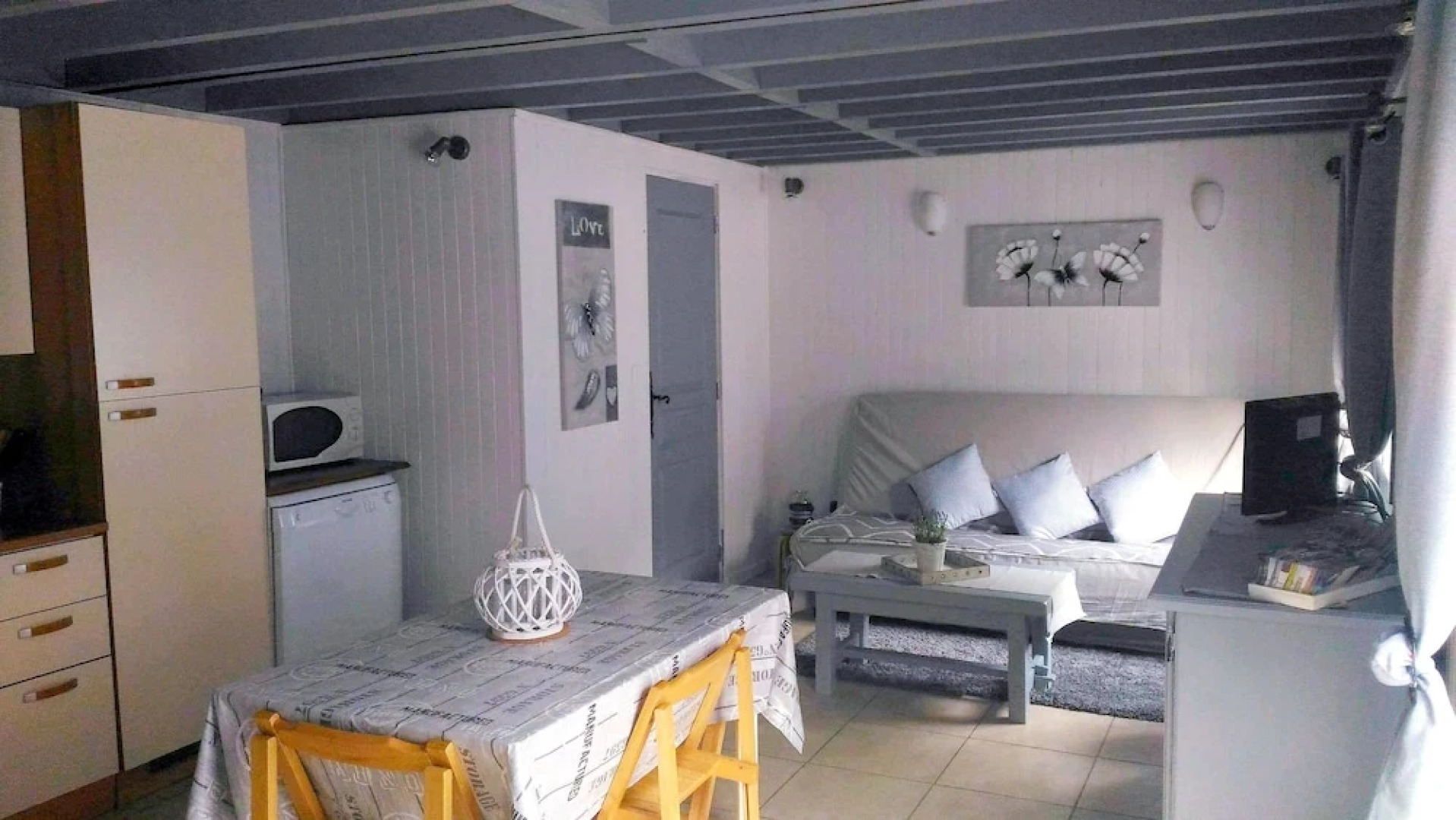 House With one Bedroom in Ablon, With Enclosed Garden - 7 km From the