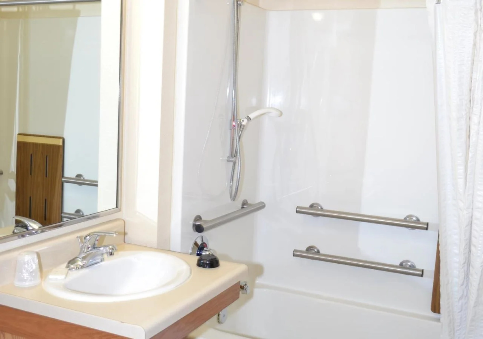 WoodSpring Suites Lebanon
