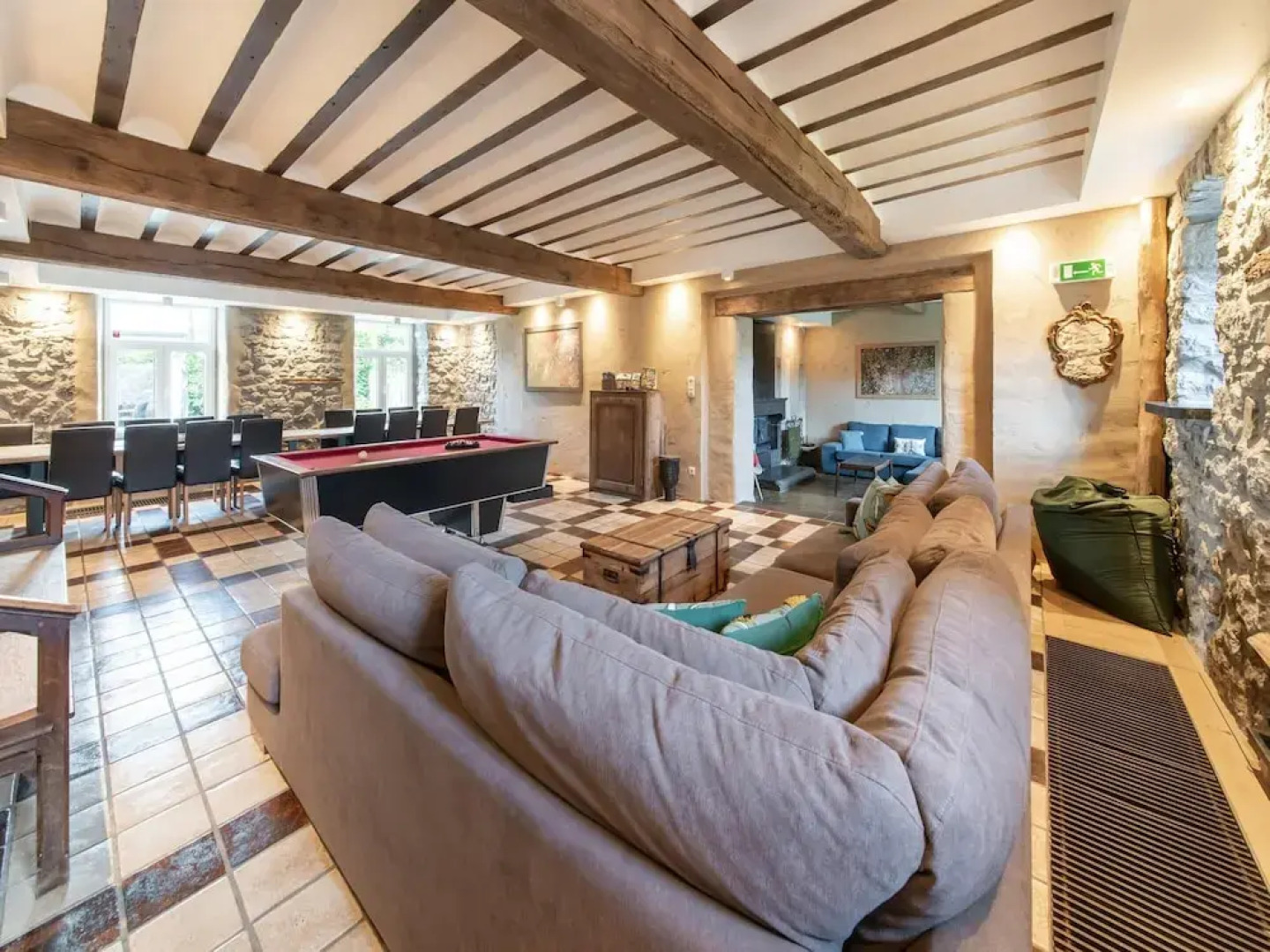 Vacation Home With BBQ Near Hotton