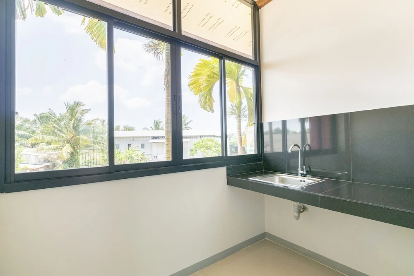 OYO 732 Juthamas Hotel