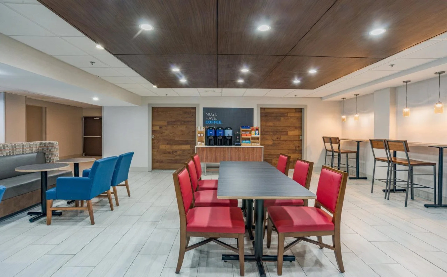 Holiday Inn Express Hotel & Suites Swansea by IHG