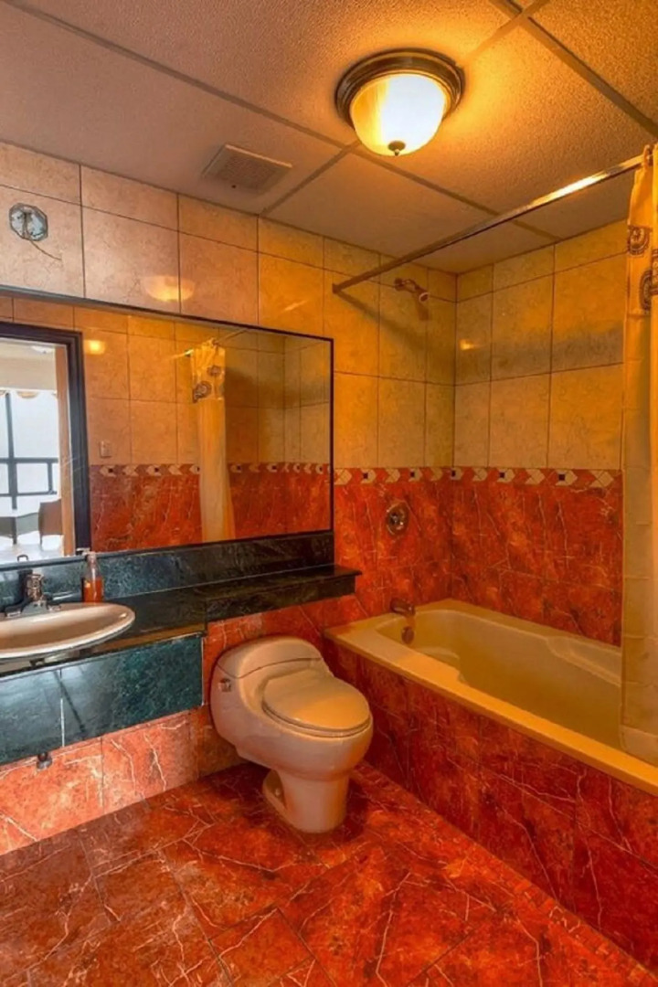 Torres de Atitlan 4 Bdrm-3 Bthrm Full Floor - for 10 people