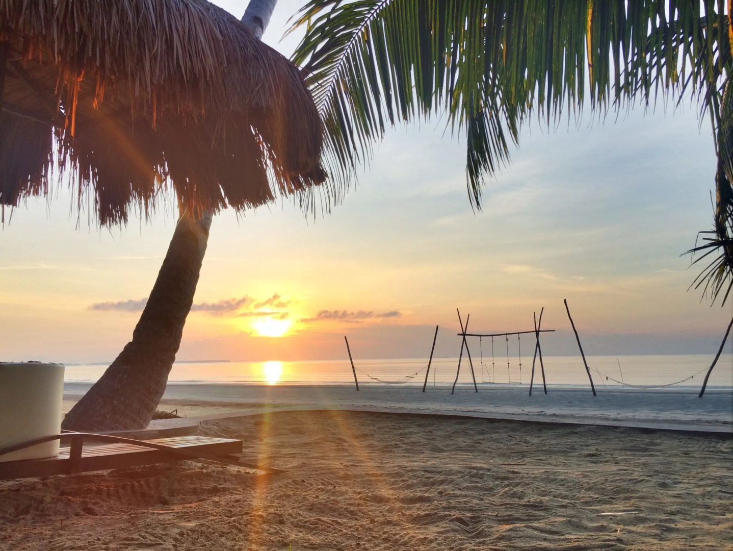 Peace & Love Beach Club