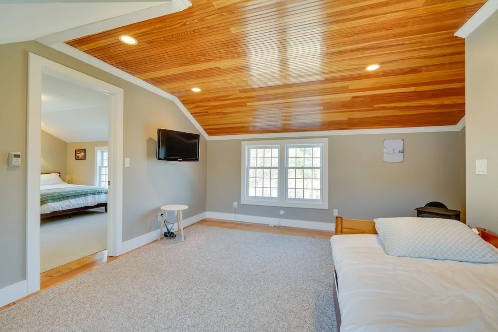 Marlboro Escape: 9 Mi to Mount Snow Resort!