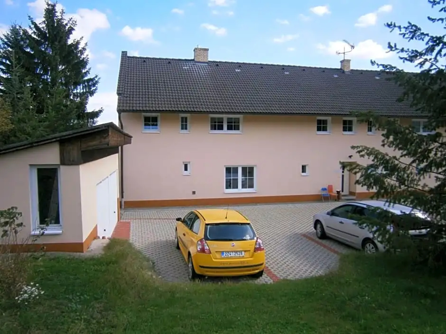 Hotel 66