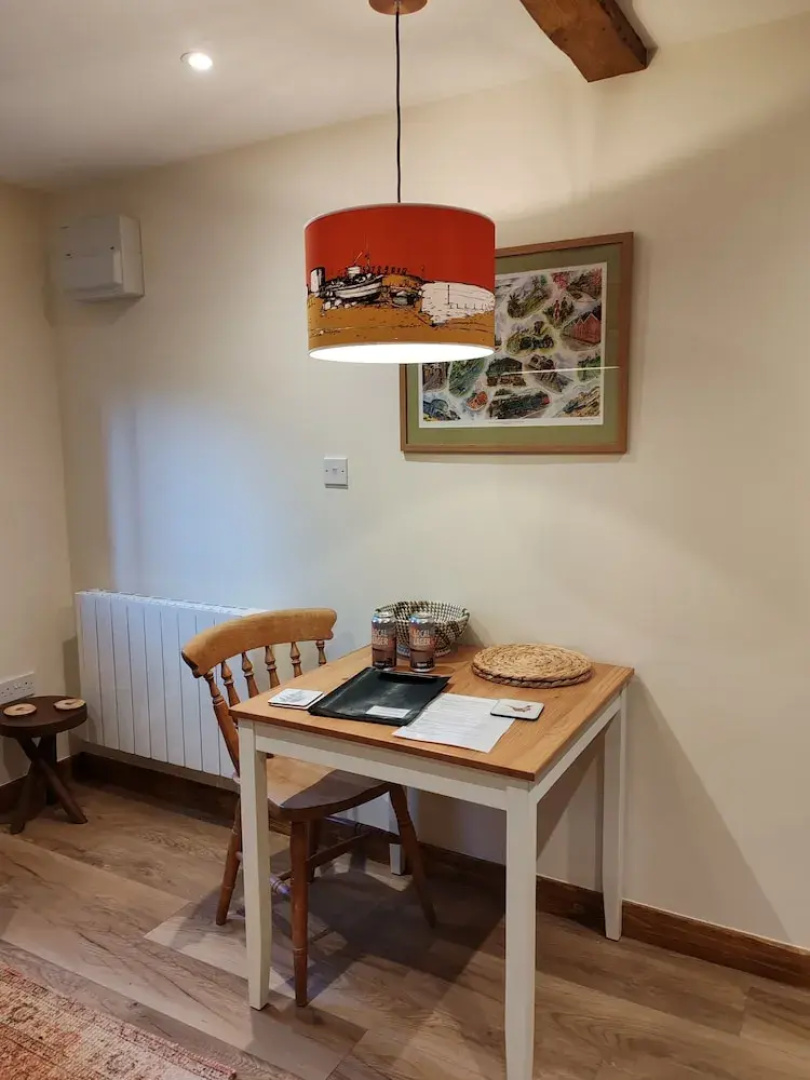 Hayne Barn Estate - Private Estate : 6 Eco Lodges - 1 Studio