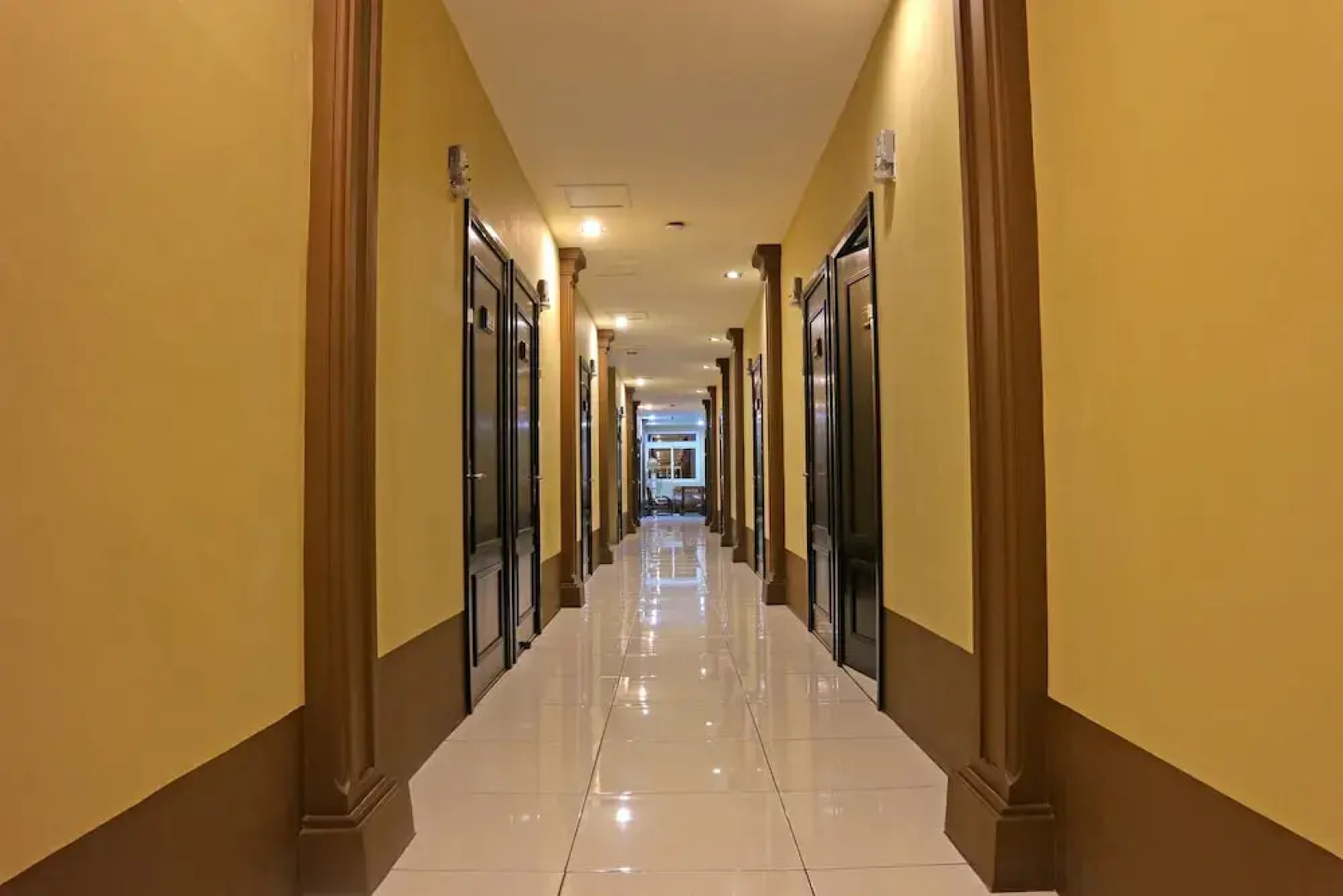 Hotel AERO