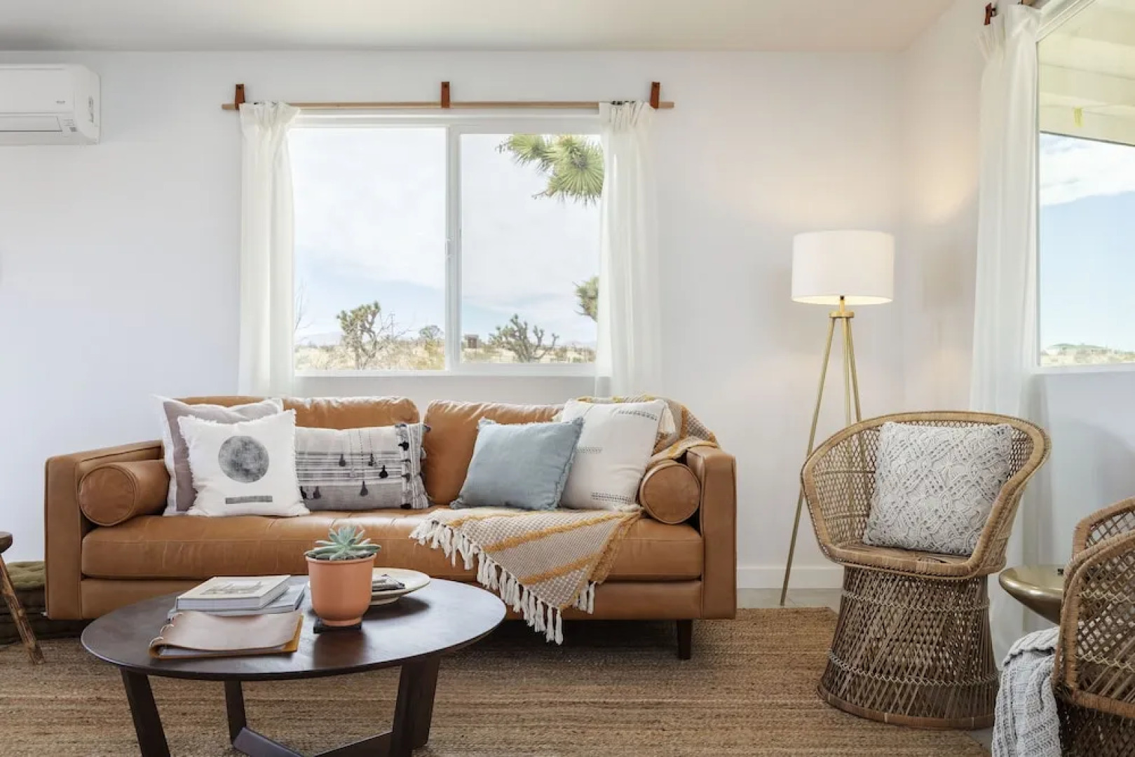 Mojave Mesa - Desert Views & Desert Style 1 Bedroom Home by RedAwning