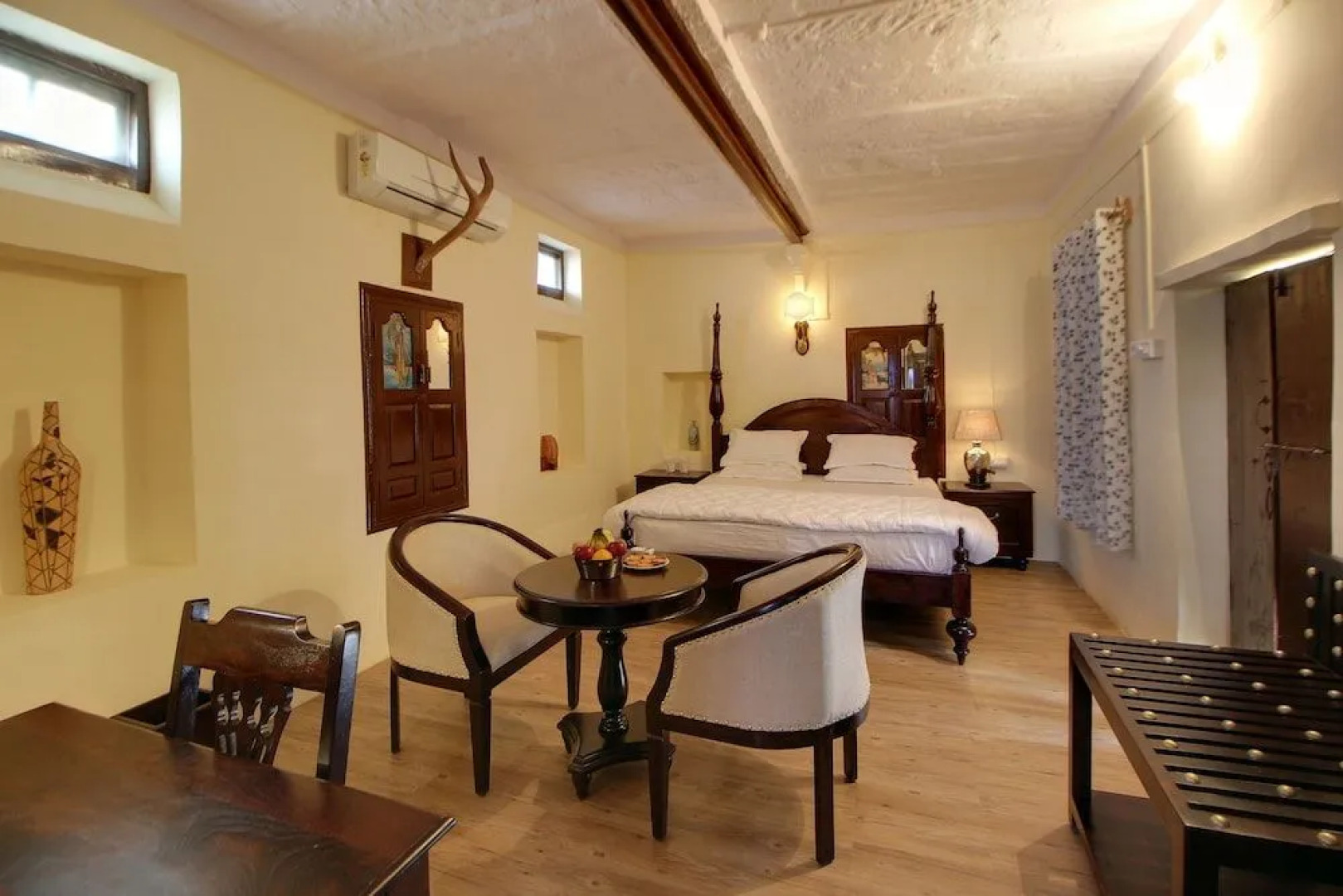 Jawai Castle Resort - A Heritage Hotel in Jawai Leopard Reserve