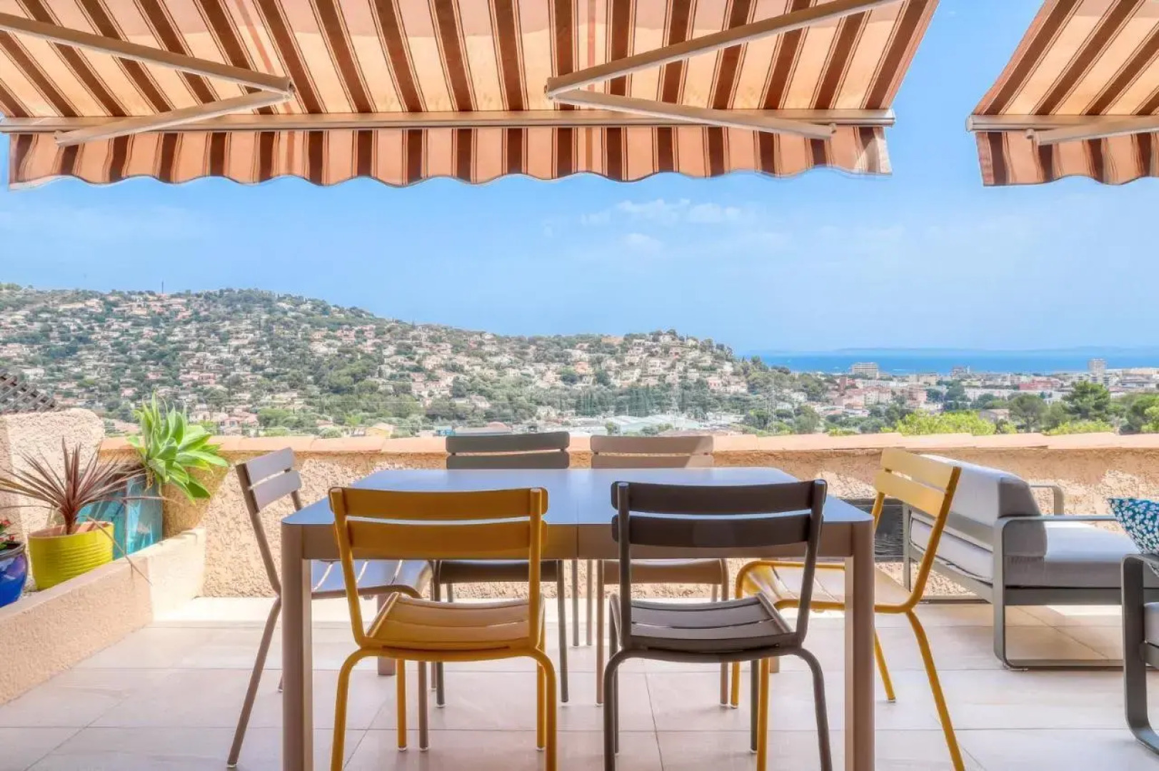 Superbe T4 -Vue Mer- Tout Confort Refait a Neuf!