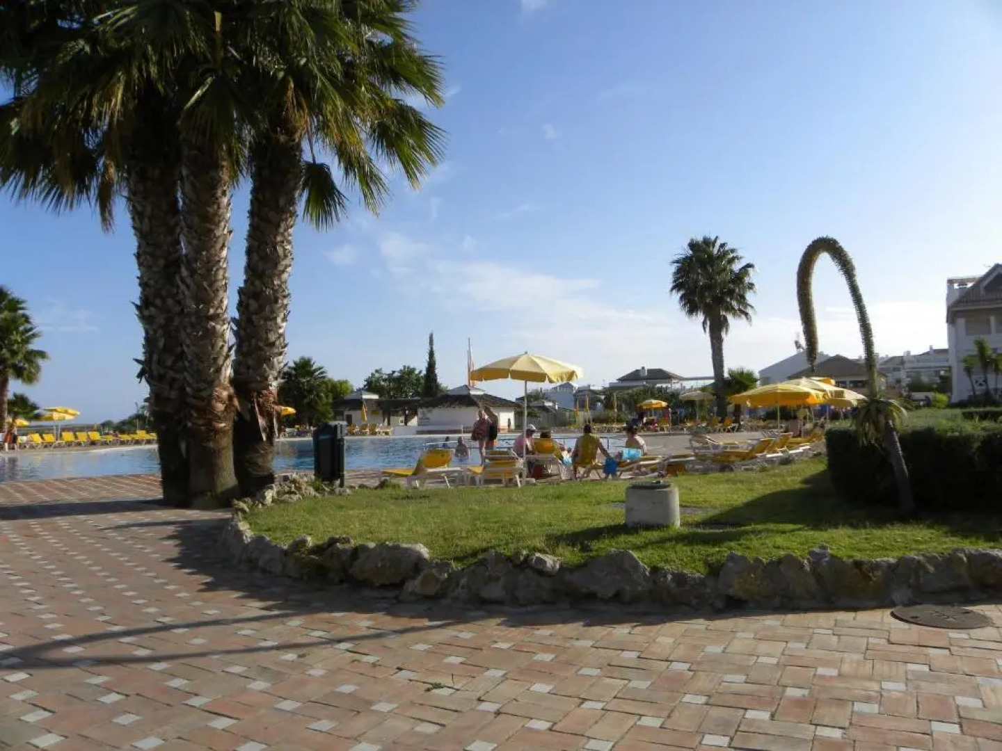 Cabanas Gold By Beach Rentals