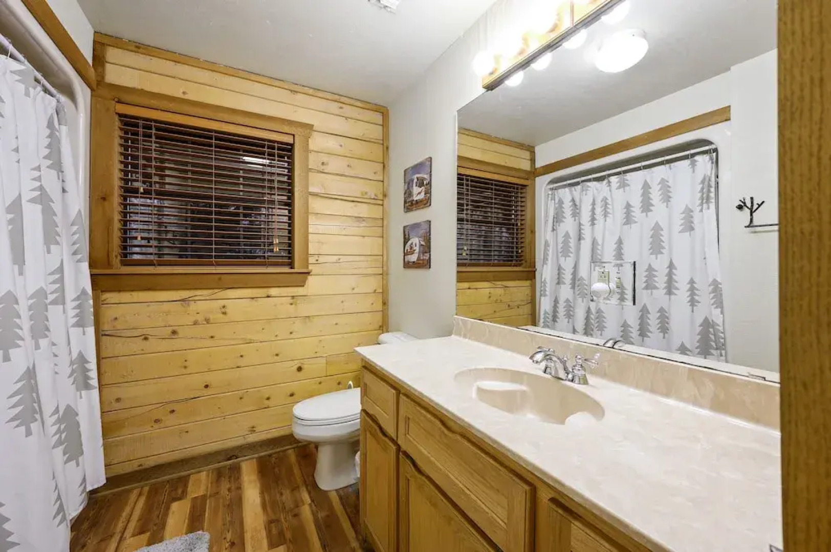 Lacey Dogwood Family Cabin With Free Wifi and Private BBQ by Redawning