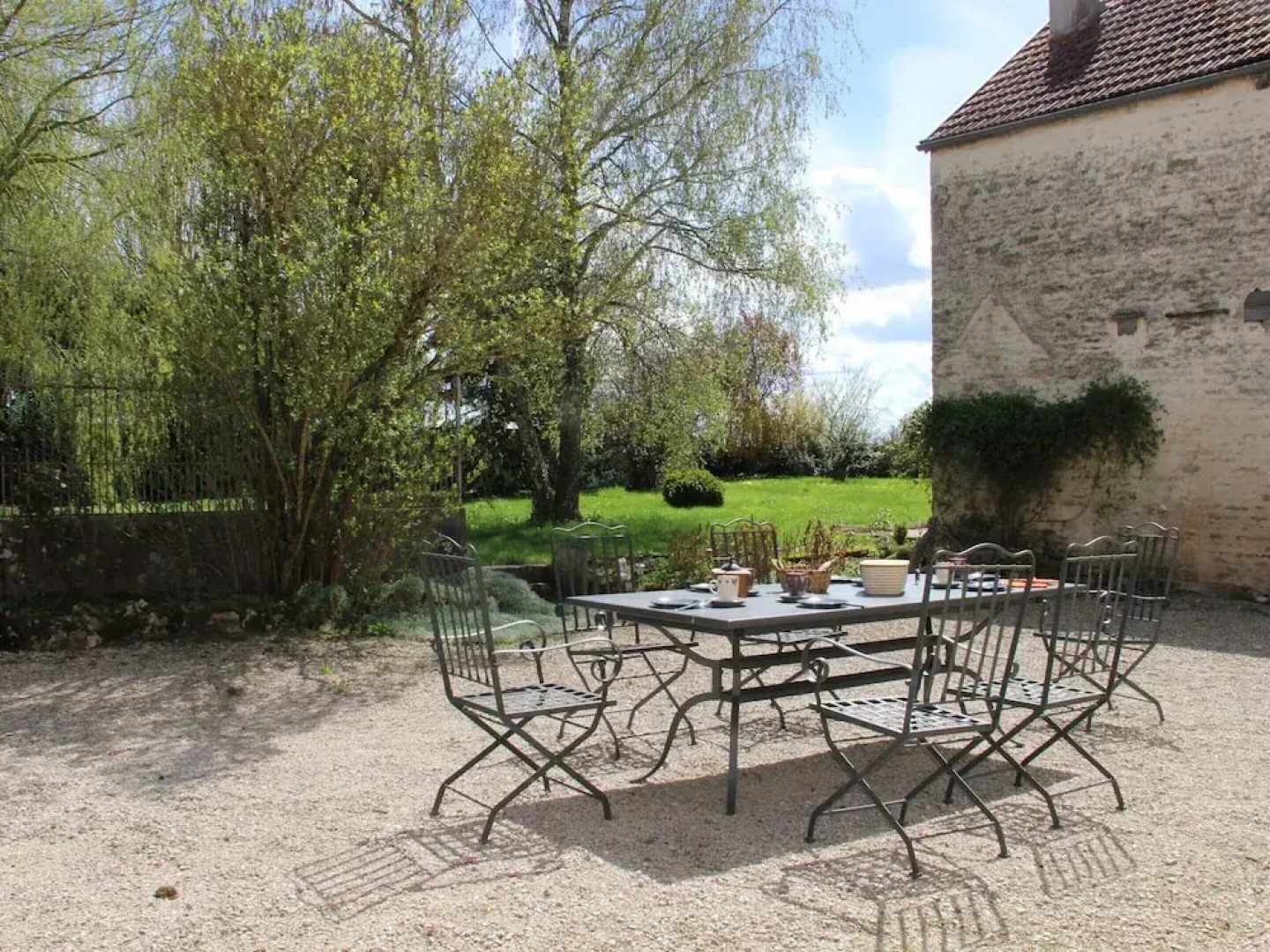 Boutique Holiday Home in Bouix With Garden