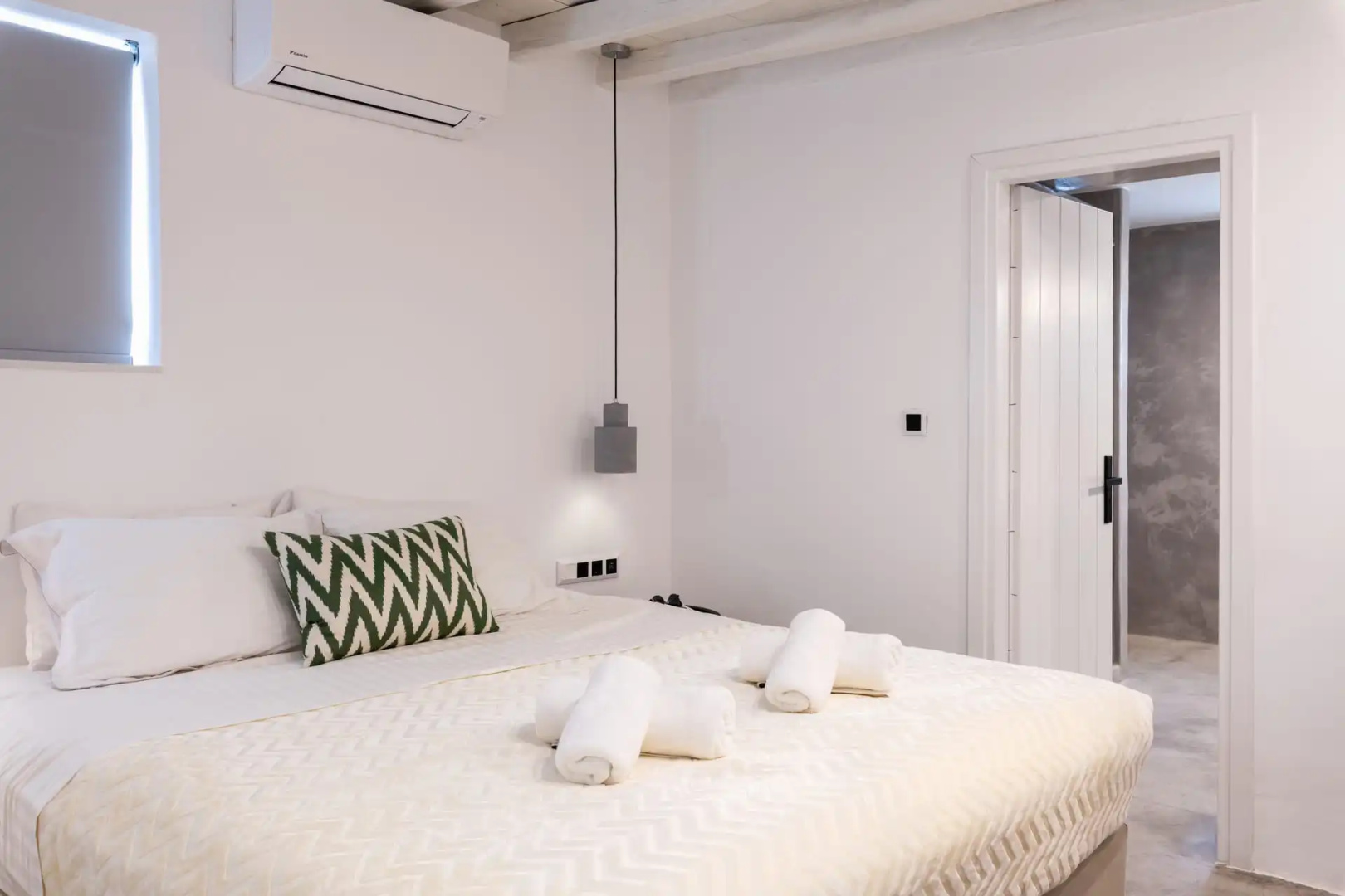 Yalos Mykonos 4 Bedroom Luxury Home Ornos