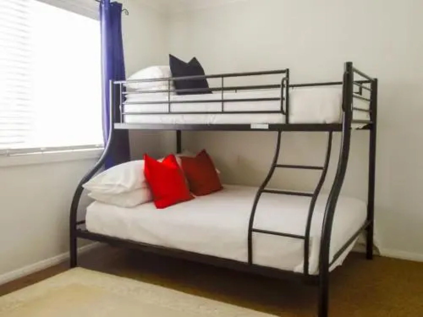 'RIVERSIDE RETREAT' 544 Ocean Drive, North Haven