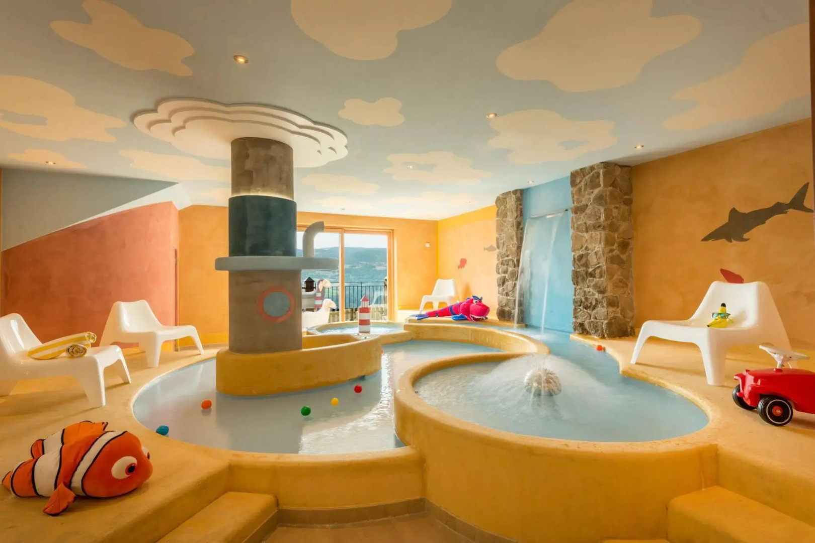 Hotel Emmy - five elements