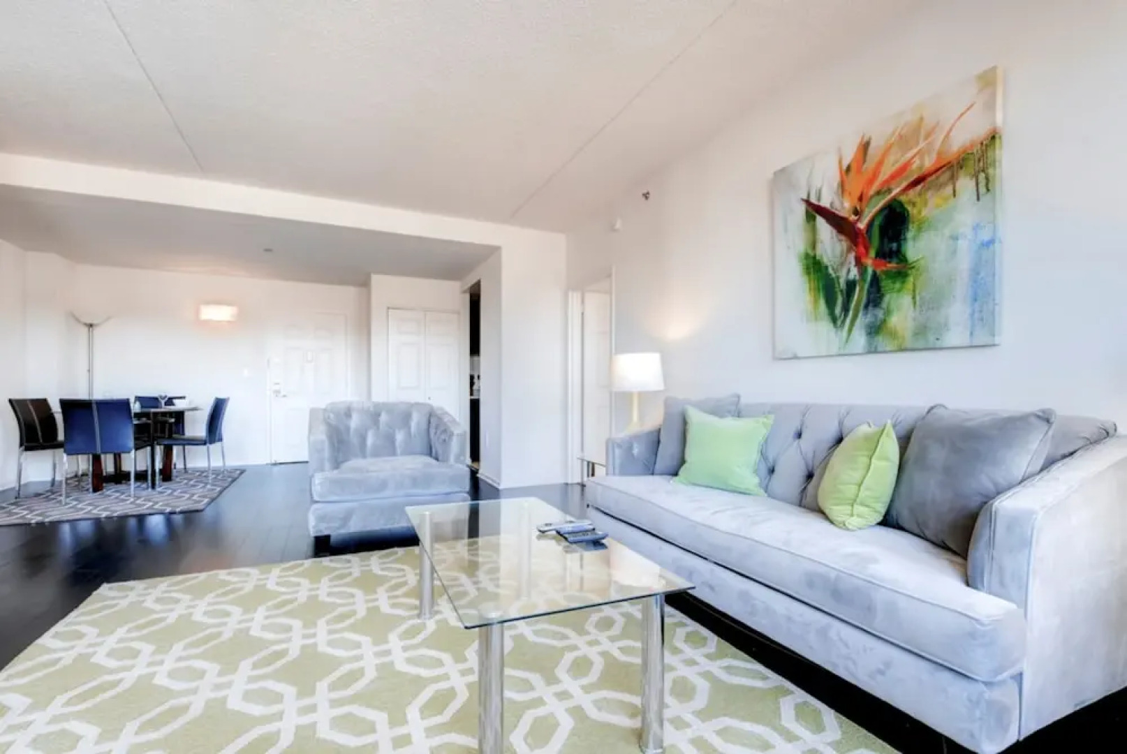 Global Luxury Suites at Commodore Drive