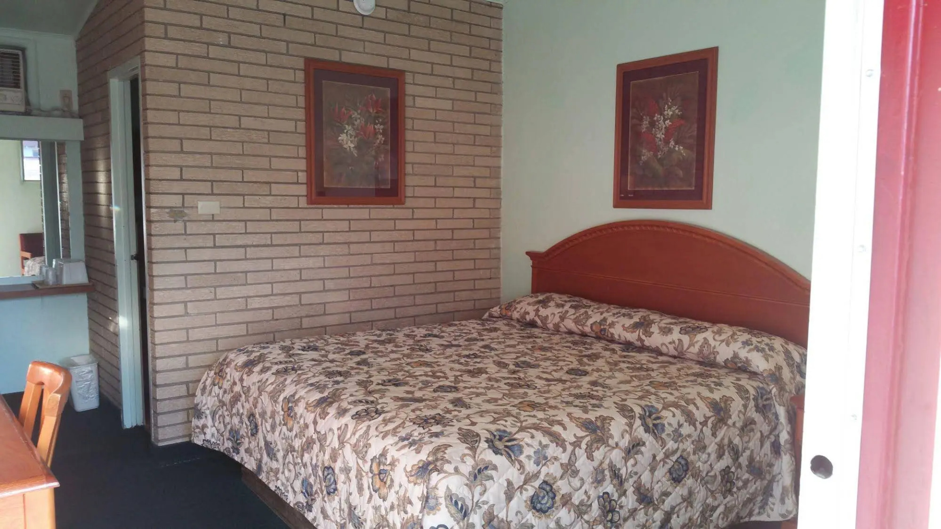 Budget Inn