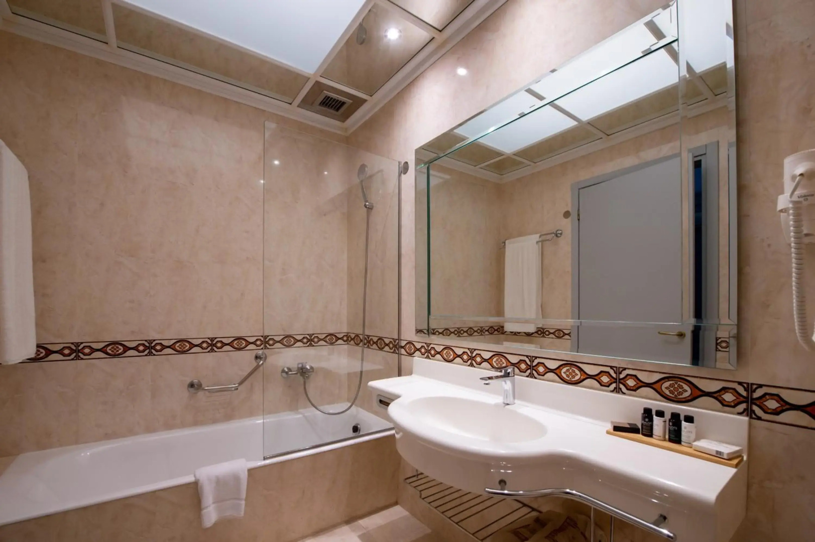 My Way Hotel & Events