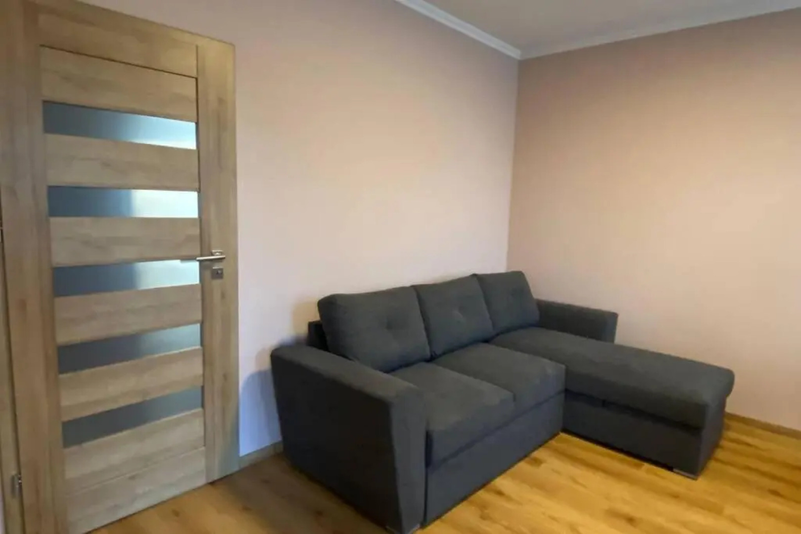 Schöne drei Raumwohnung. Hell,stilvoll, gemütlich.