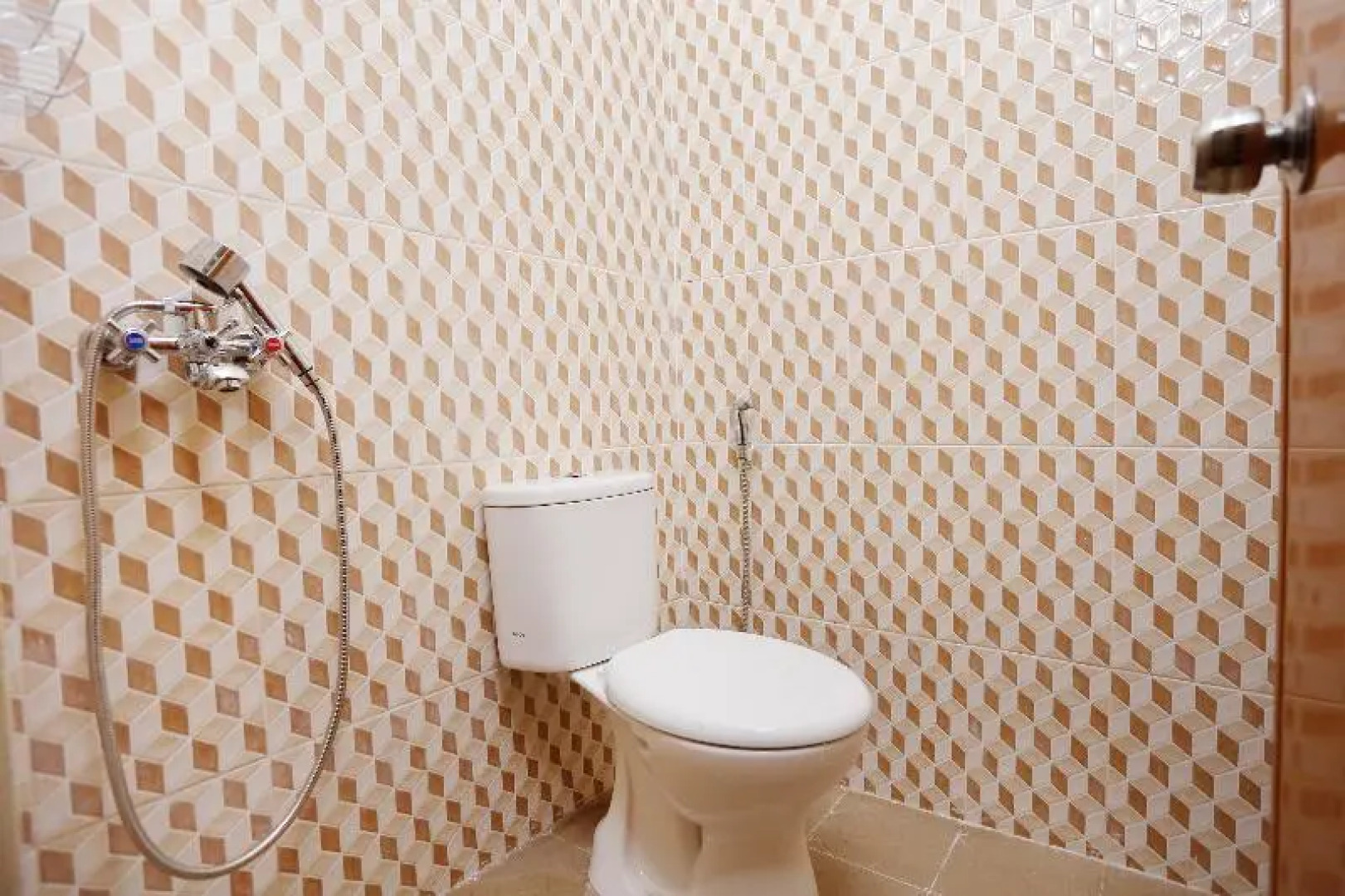 Life Ethes Exclusive