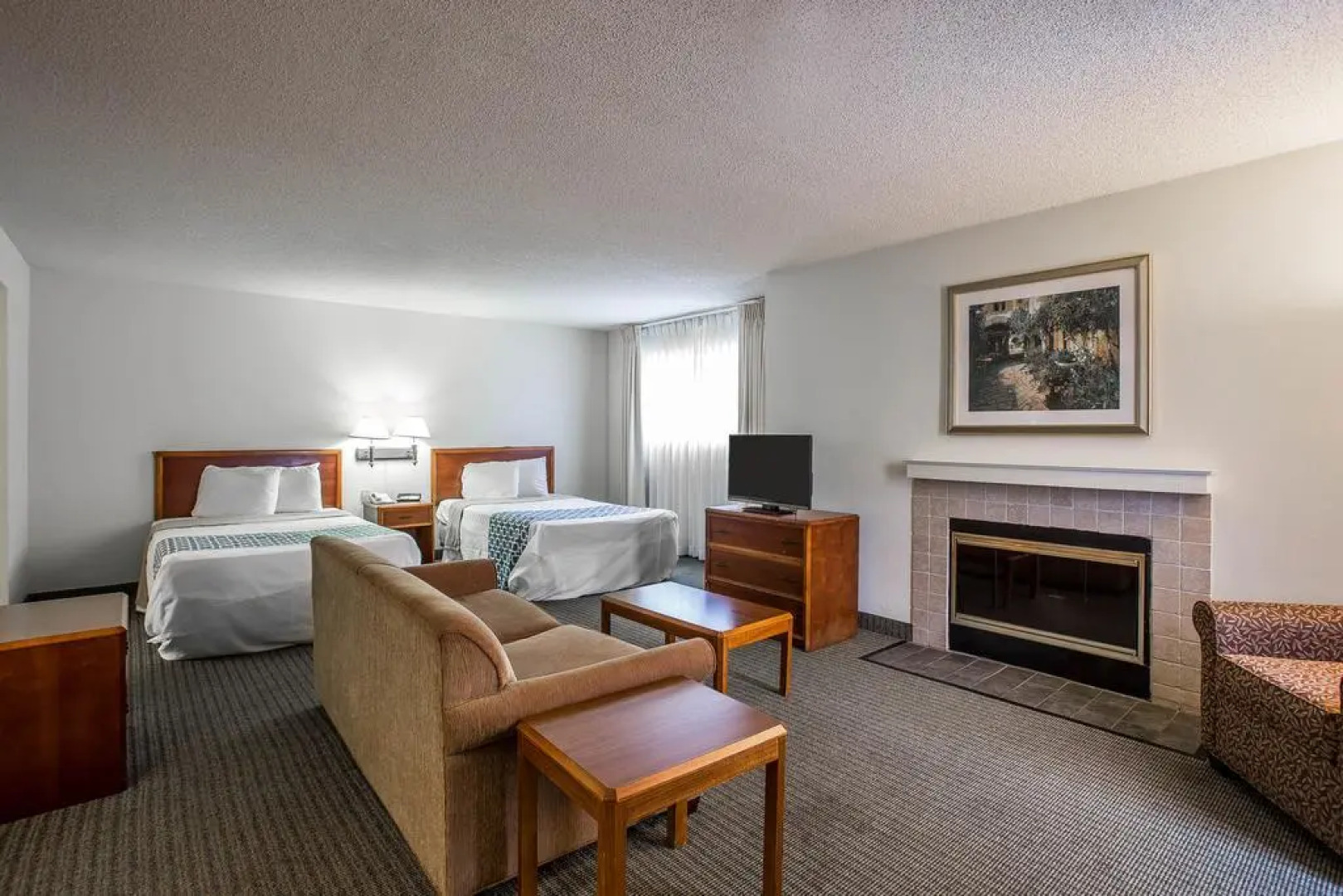 Cloverleaf Suites Columbia