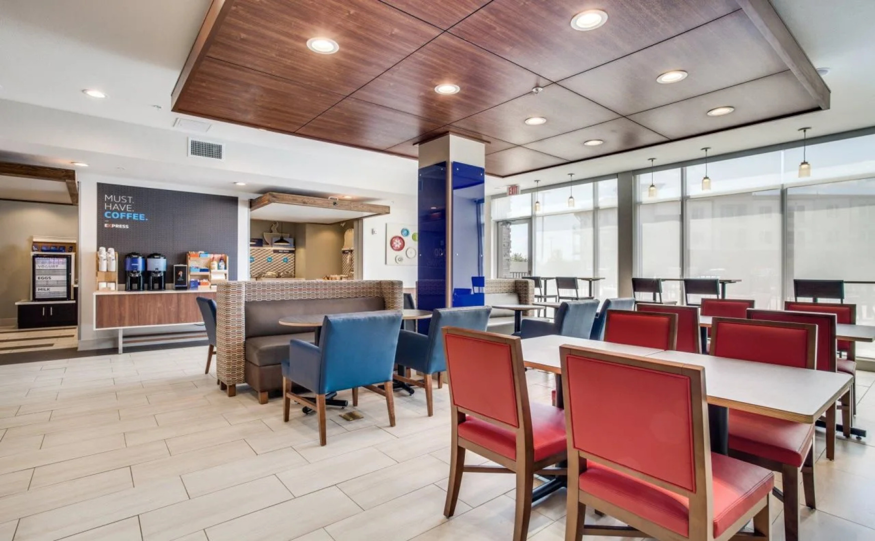 Holiday Inn Express & Suites Denton South by IHG