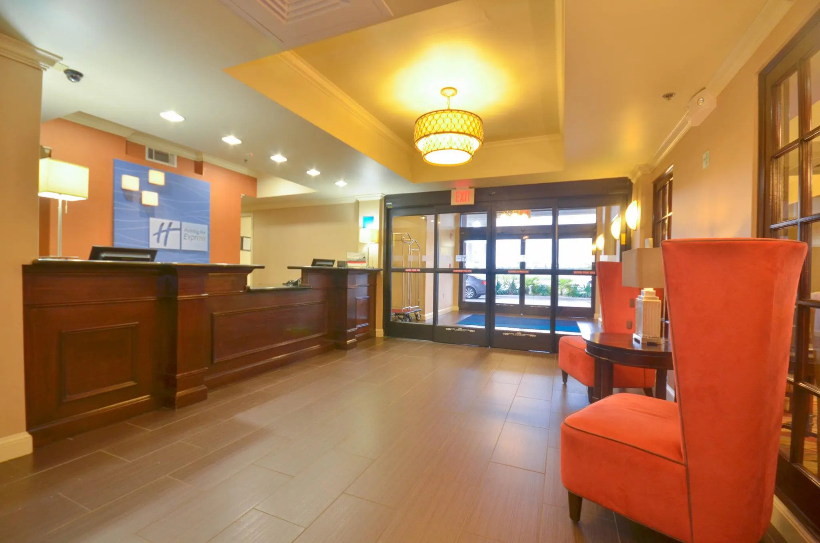 Holiday Inn Express Hotel & Suites Pine Bluff / Pines Mall by IHG